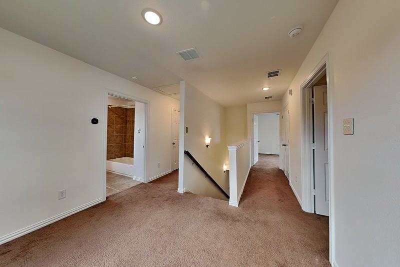 3321 Rutz St - Photo 6 of 18