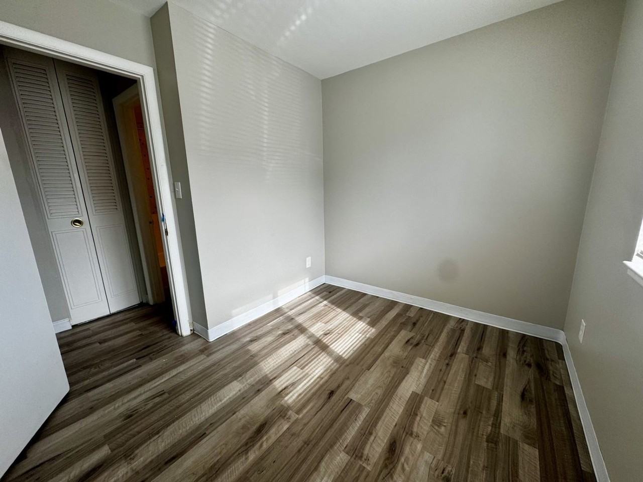 1330 W Fifth Avenue - Photo 2 of 42