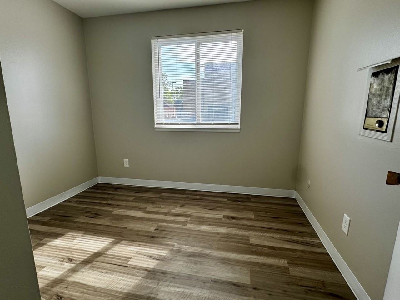 1330 W Fifth Avenue - Photo 5 of 42