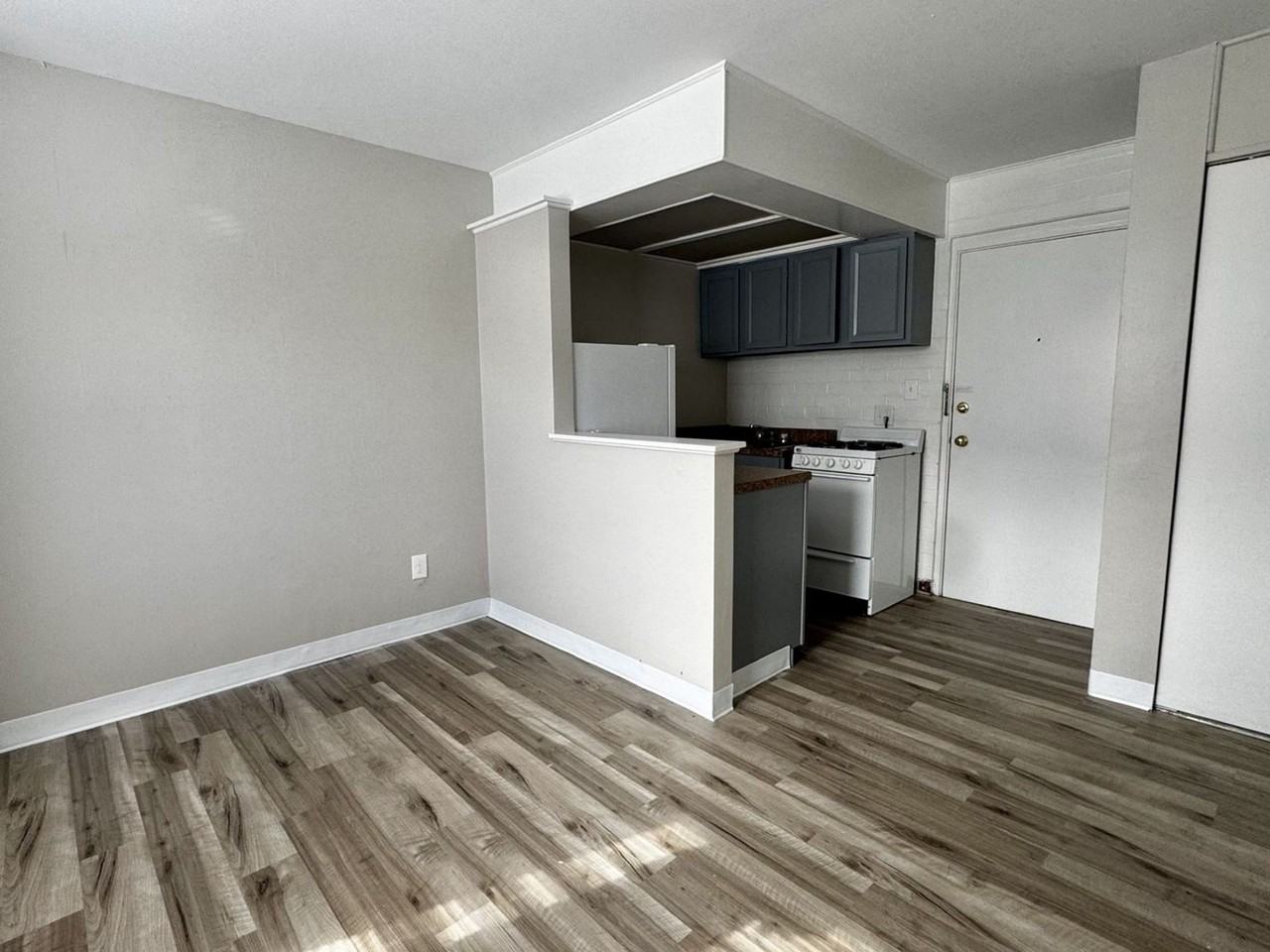 1330 W Fifth Avenue - Photo 6 of 42