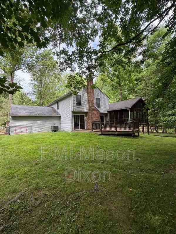 4035 Huckleberry Row - Photo 2 of 12