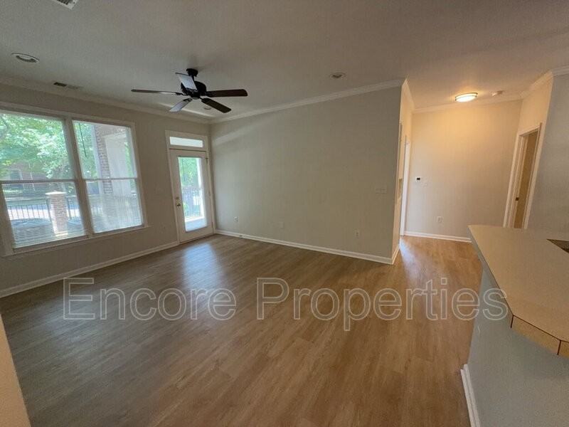 800 Savannah Ridge Rd #101 - Photo 3 of 14