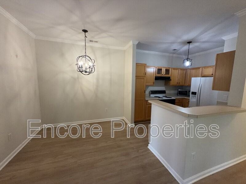 800 Savannah Ridge Rd #101 - Photo 6 of 14