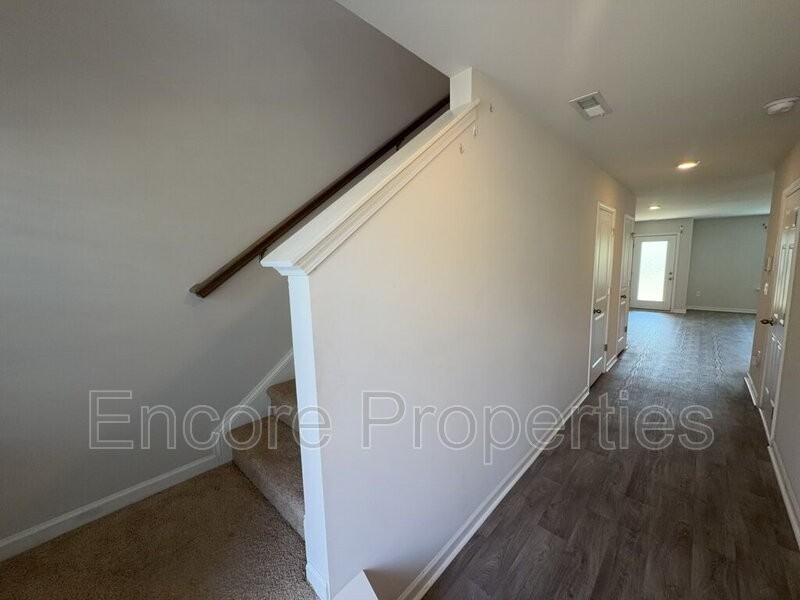 18 March Creek Dr - Photo 2 of 15