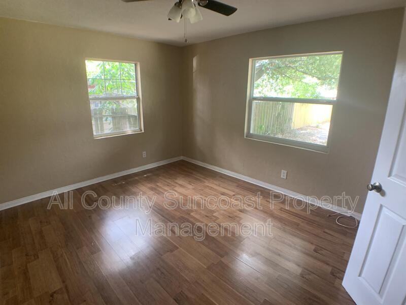 7619 32nd Ave N #7619 - Photo 5 of 15