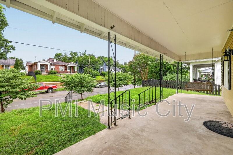 1609 Shelby Ave - Photo 7 of 31