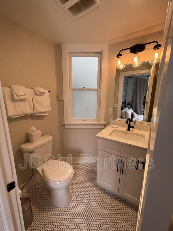 630 E 16th Ave #105 - Photo 5 of 14
