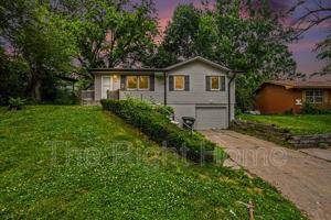 featured image of 6929 N 64th St