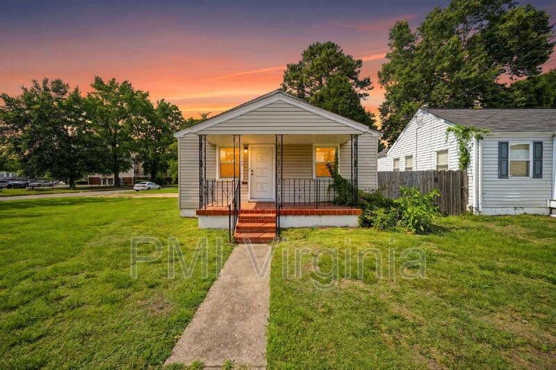 3310 Glasgow St - Photo 3 of 25
