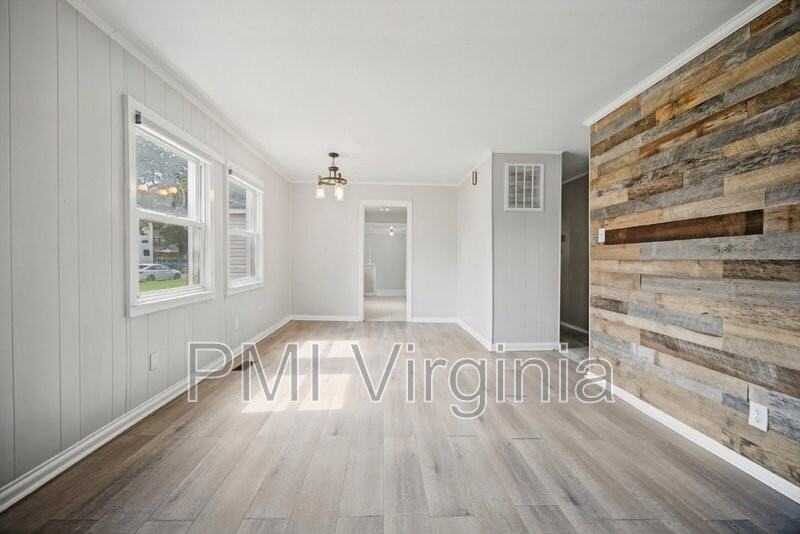 3310 Glasgow St - Photo 6 of 25