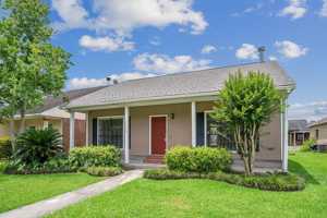 featured image of 17418 Deer Lake Ave