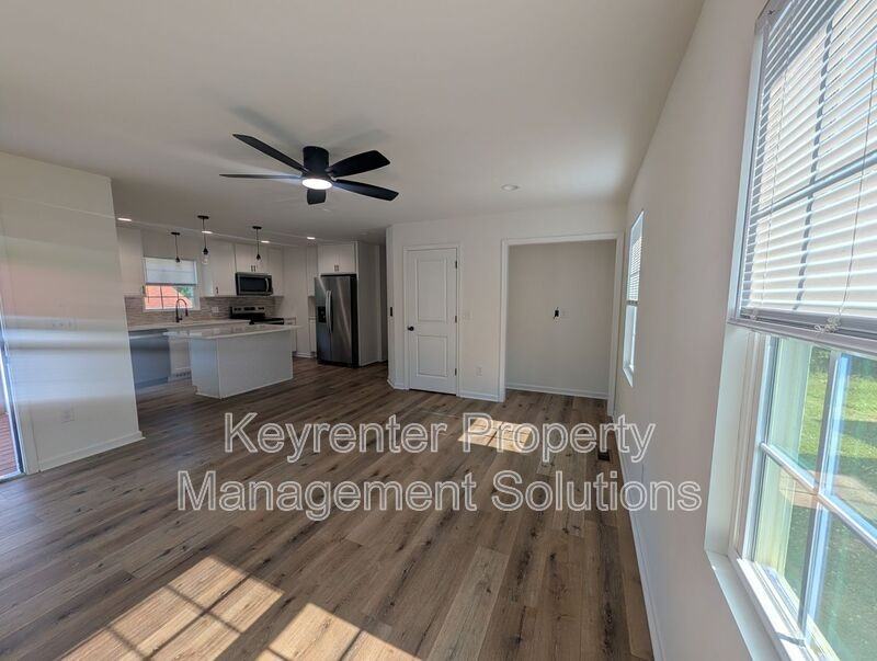 55 Breezewood Dr - Photo 7 of 32