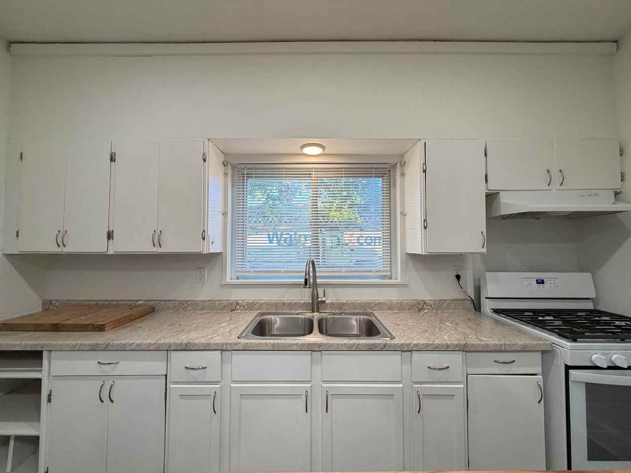 112 W 4th St - Photo 6 of 21