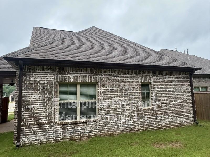 564 Holden Dr - Photo 4 of 29
