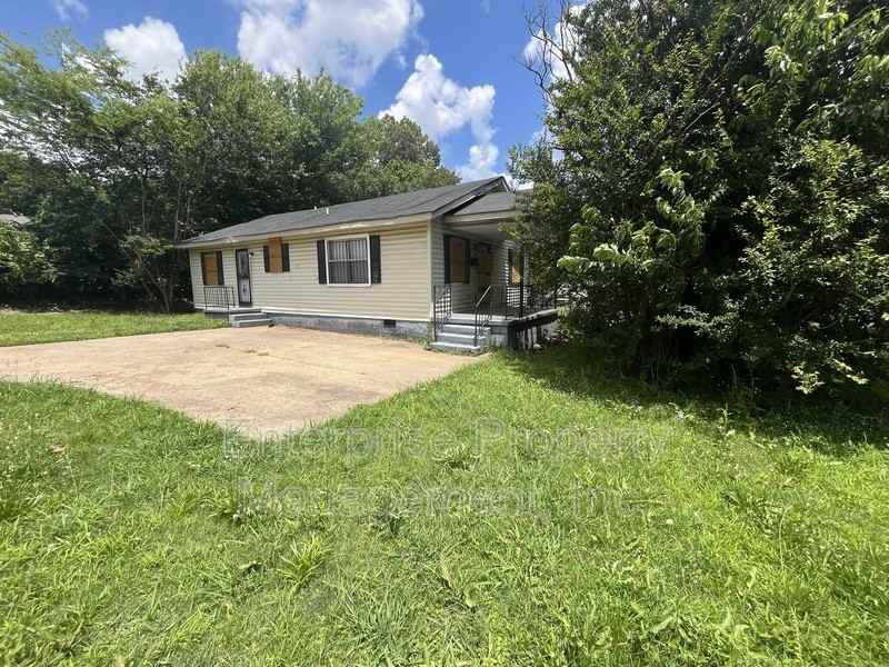 401 N Manassas St