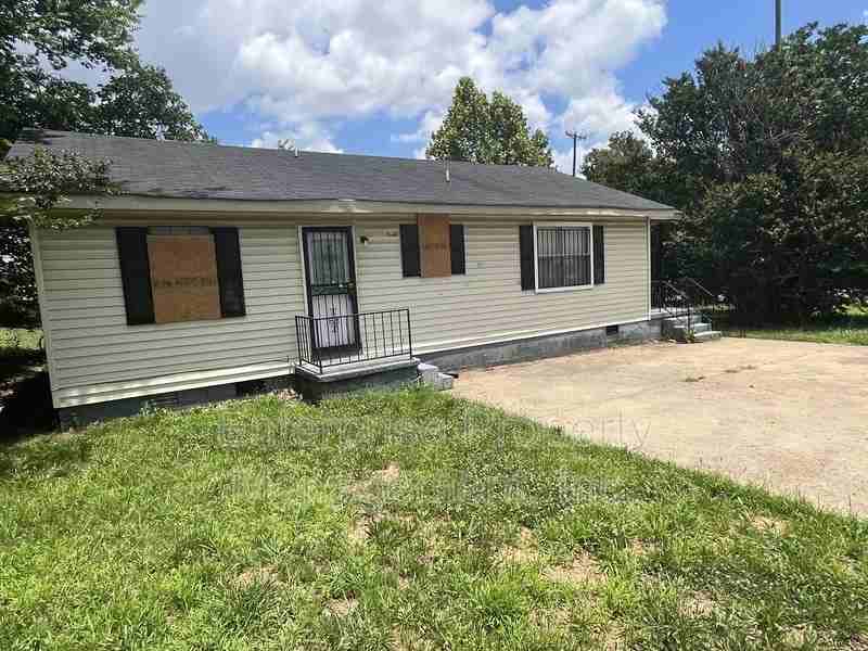 401 N Manassas St - Photo 4 of 20