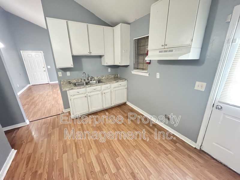 401 N Manassas St - Photo 7 of 20