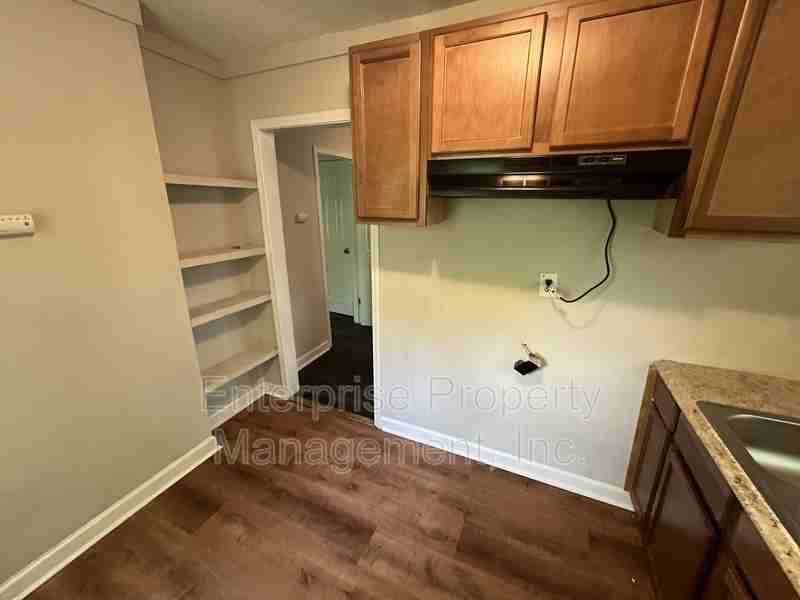 677 Buntyn St #3 - Photo 6 of 11