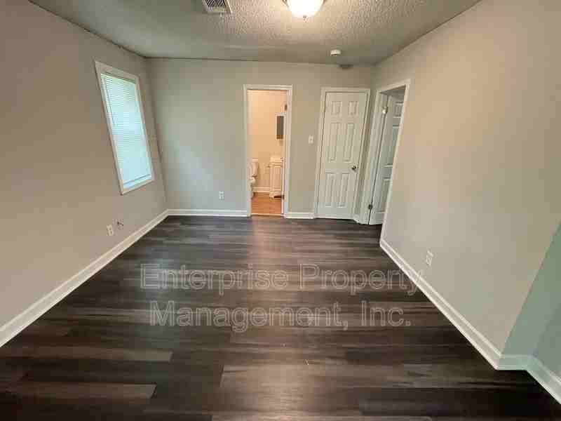 677 Buntyn St #3 - Photo 7 of 11