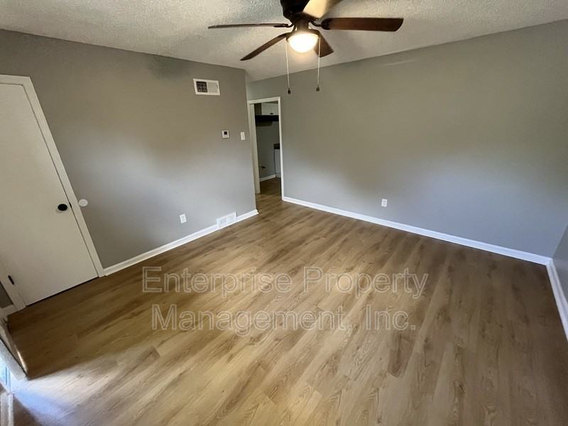 5362 Beaverton Dr - Photo 3 of 15