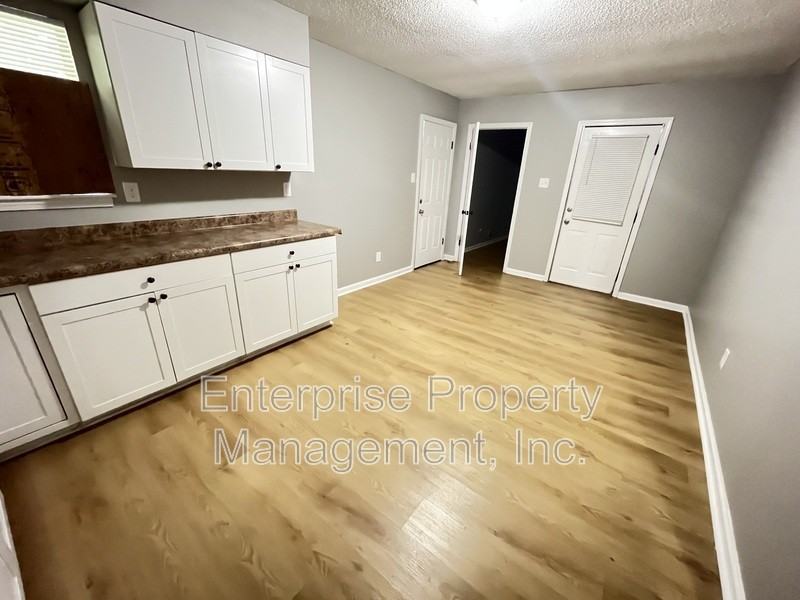 5362 Beaverton Dr - Photo 5 of 15