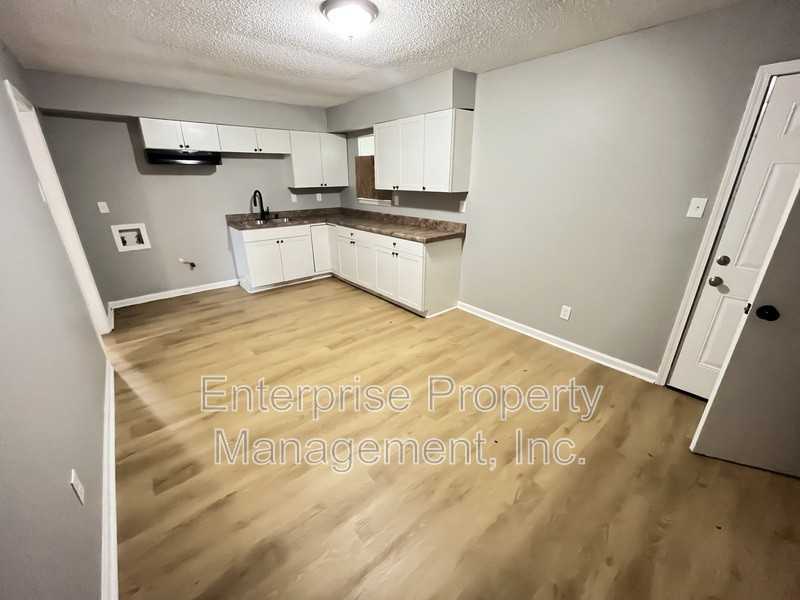 5362 Beaverton Dr - Photo 6 of 15