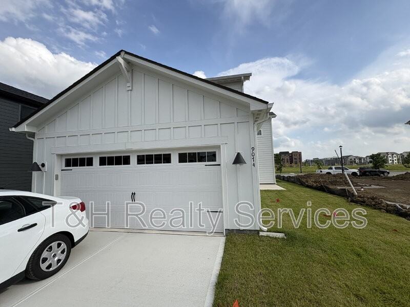 9074 Anthem Ave - Photo 3 of 27