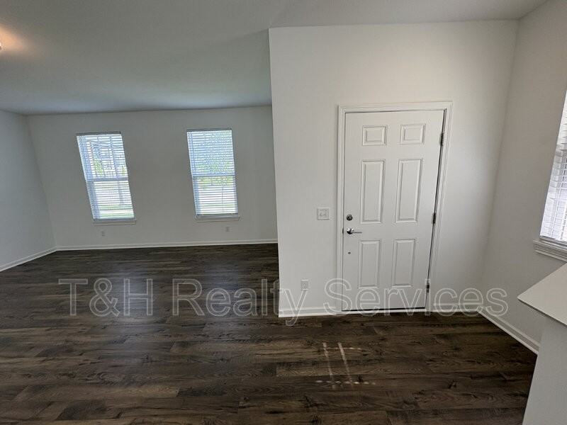 9074 Anthem Ave - Photo 4 of 27