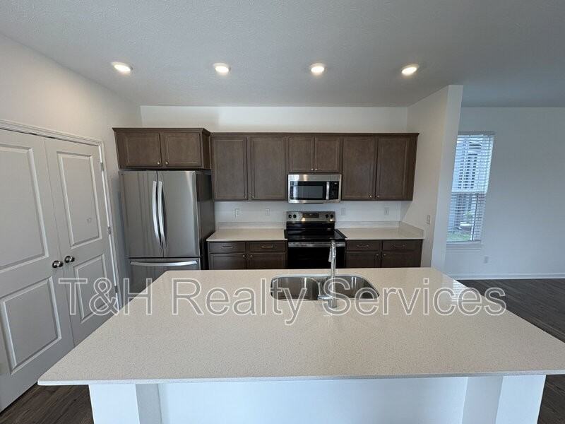 9074 Anthem Ave - Photo 6 of 27