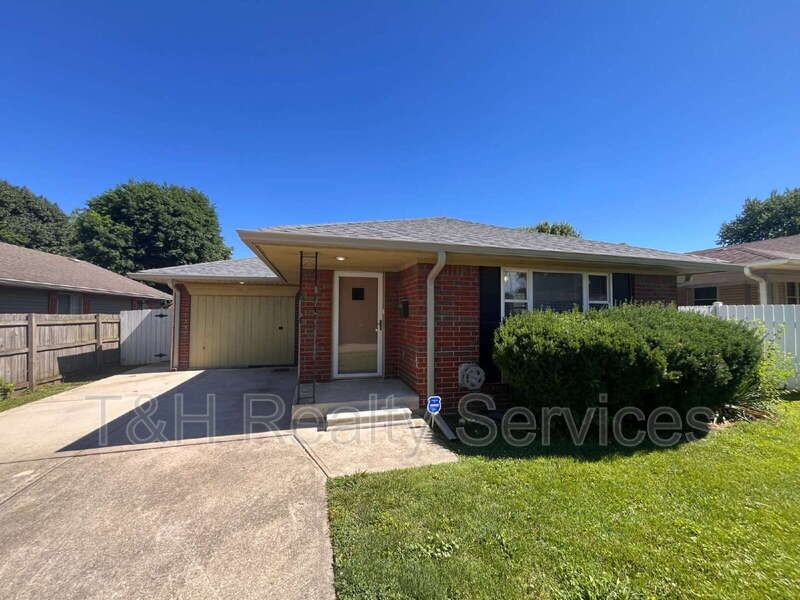 110 Pennsylvania Ct - Photo 3 of 25