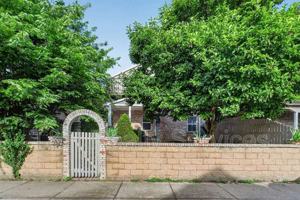 featured image of 210 N Keystone Ave