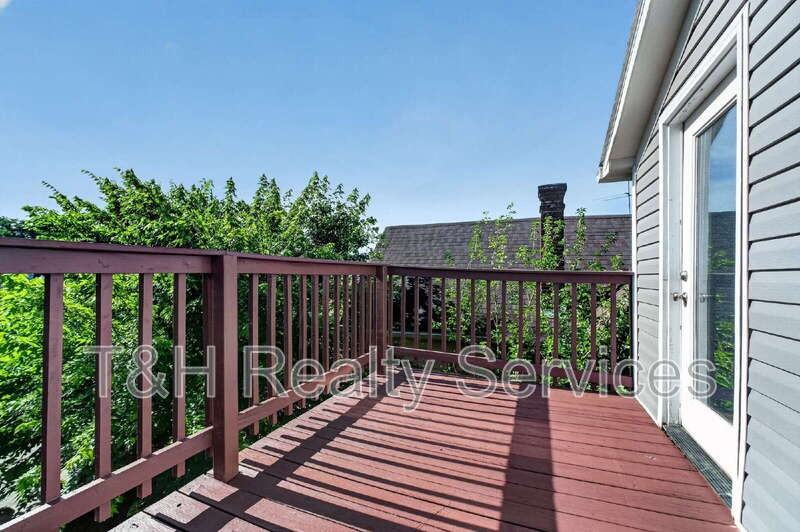 210 N Keystone Ave - Photo 5 of 34