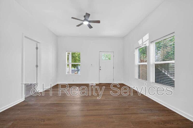 210 N Keystone Ave - Photo 6 of 34