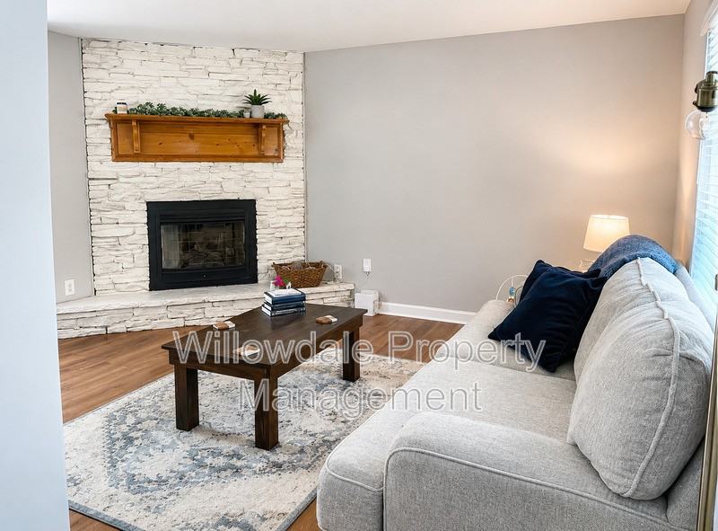 2140 Mariner Cir - Photo 6 of 13