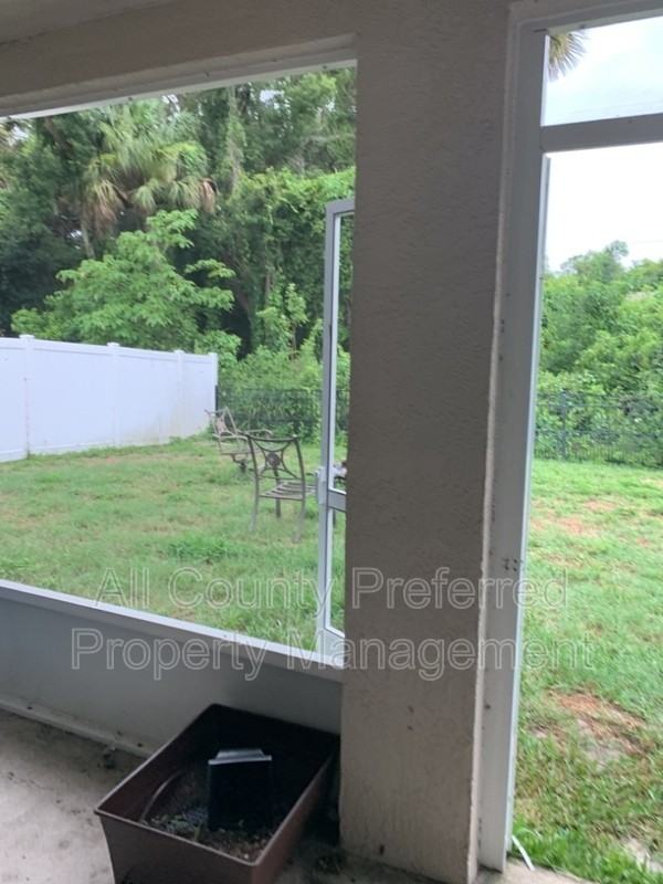 1149 Macon Dr - Photo 4 of 37