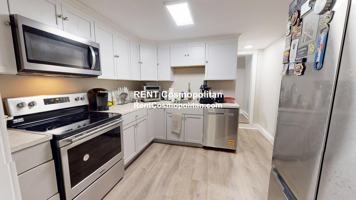 featured image of 10 Washington St #2
