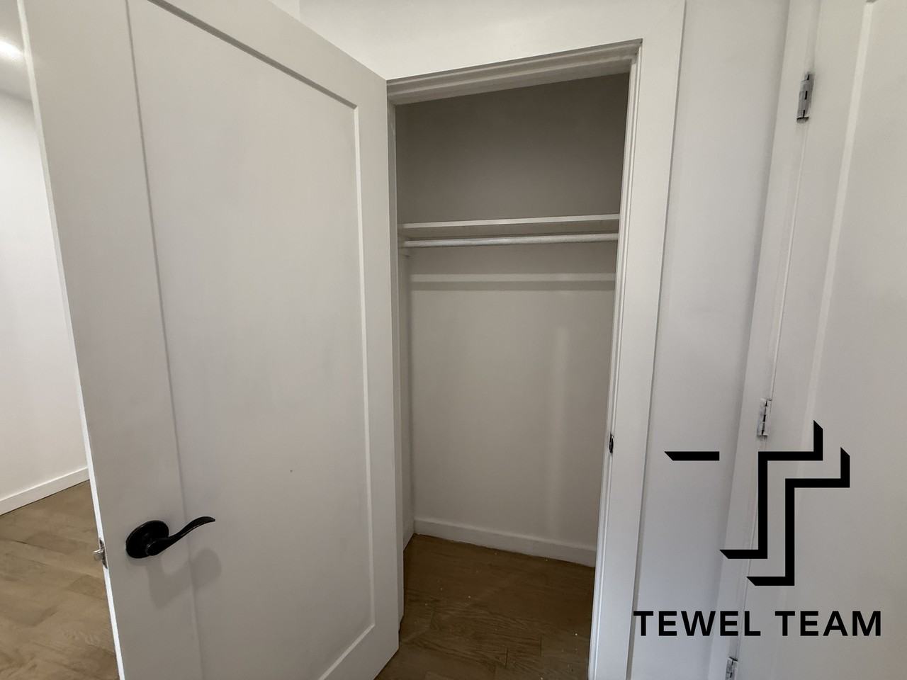 2085 Lexington Avenue #4D - Photo 2 of 17