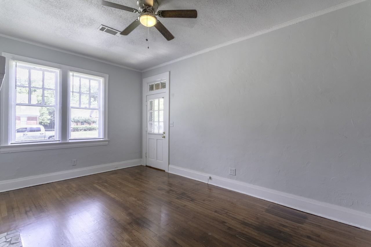 3154 Lexington Road - Photo 4 of 19