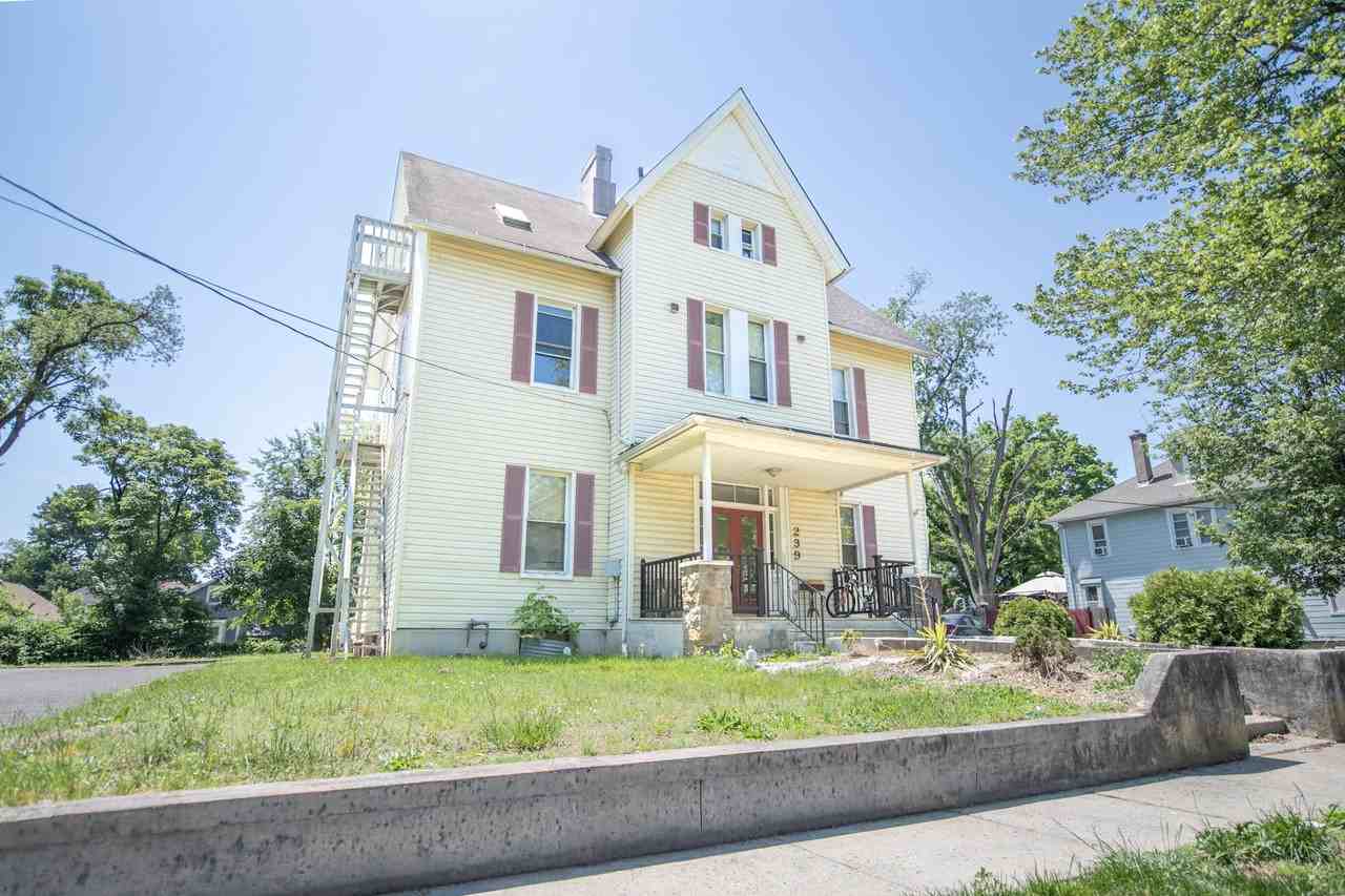 239 Vine St - Photo 7 of 7
