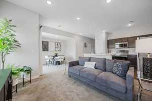 featured image of 11 Woodford Way