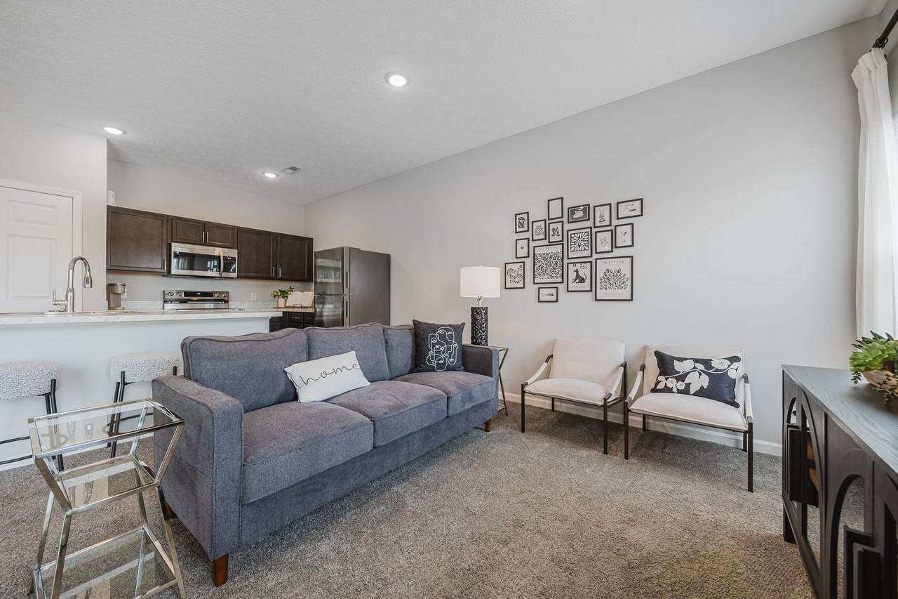 Brynn Mar Crossing Townhomes - Photo 6 of 50