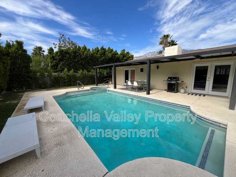 2960 N Cypress Rd - Photo 3 of 39