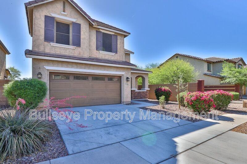 7321 N 89th Dr - Photo 2 of 35