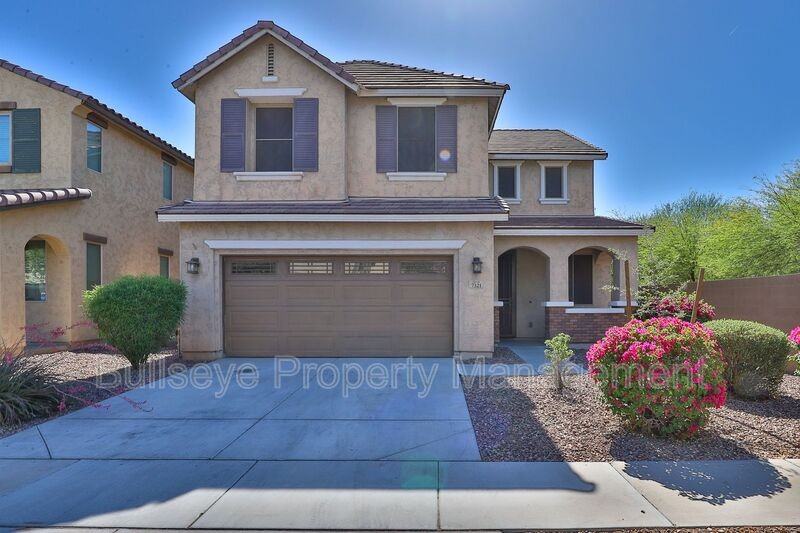 7321 N 89th Dr - Photo 3 of 35