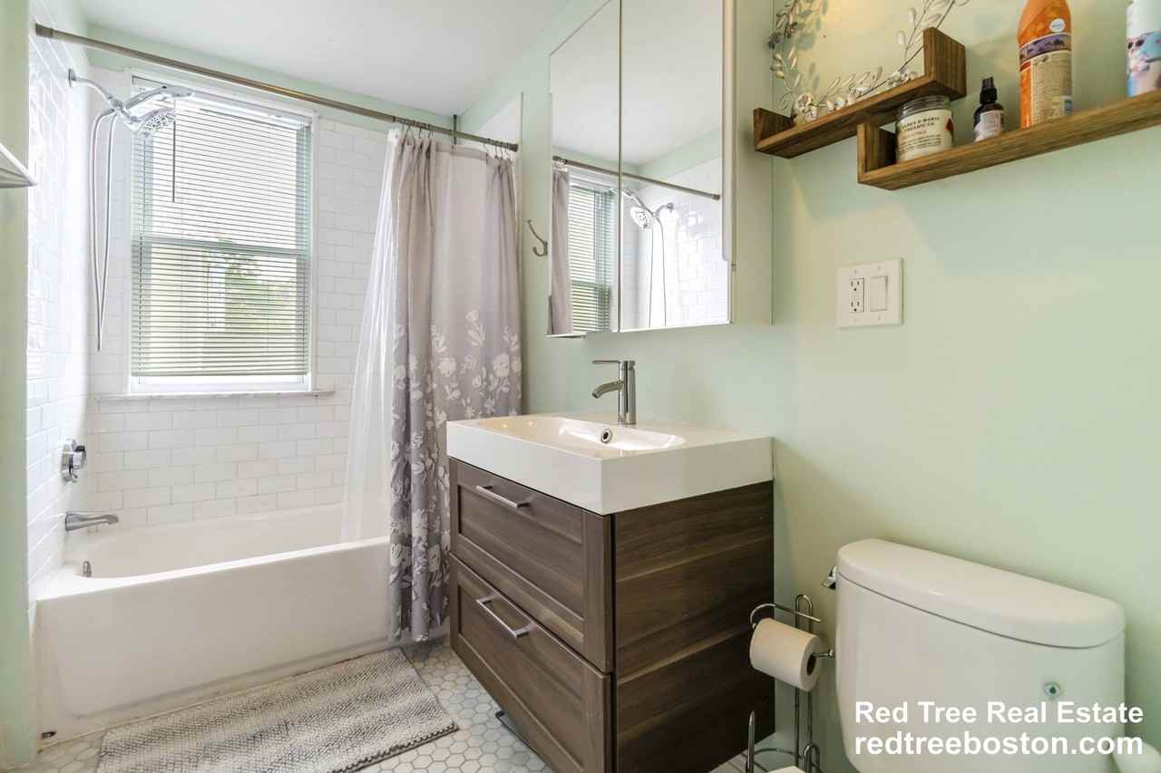 14 Torrey St #1 - Photo 4 of 14