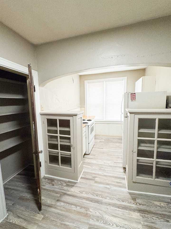3864 Bamberger - Photo 2 of 7