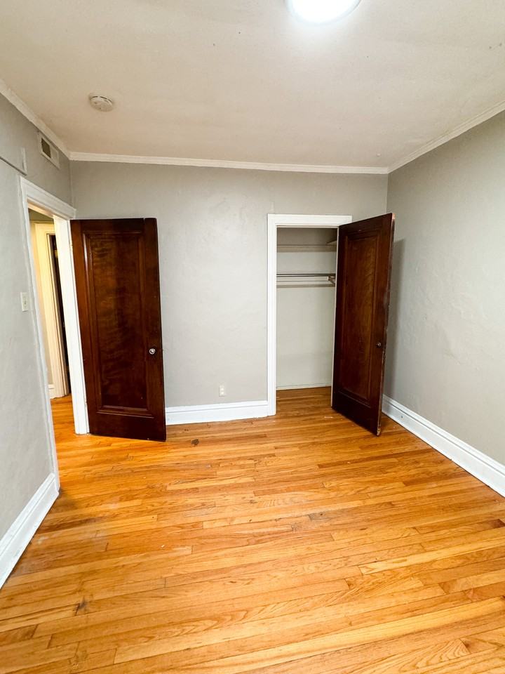 3864 Bamberger - Photo 3 of 7