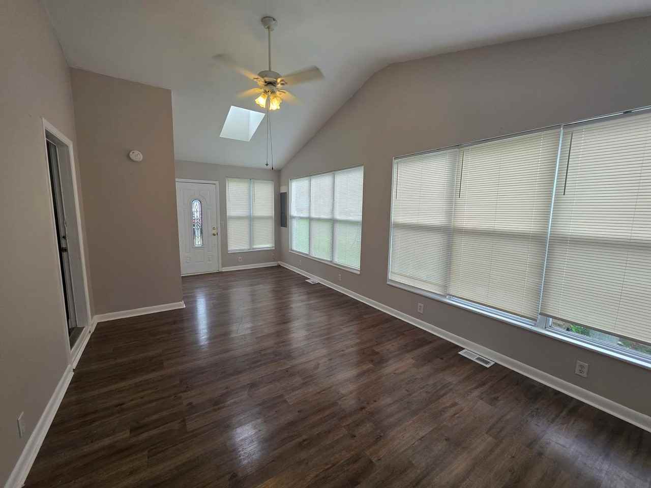 1518 Marwood Ln - Photo 3 of 17
