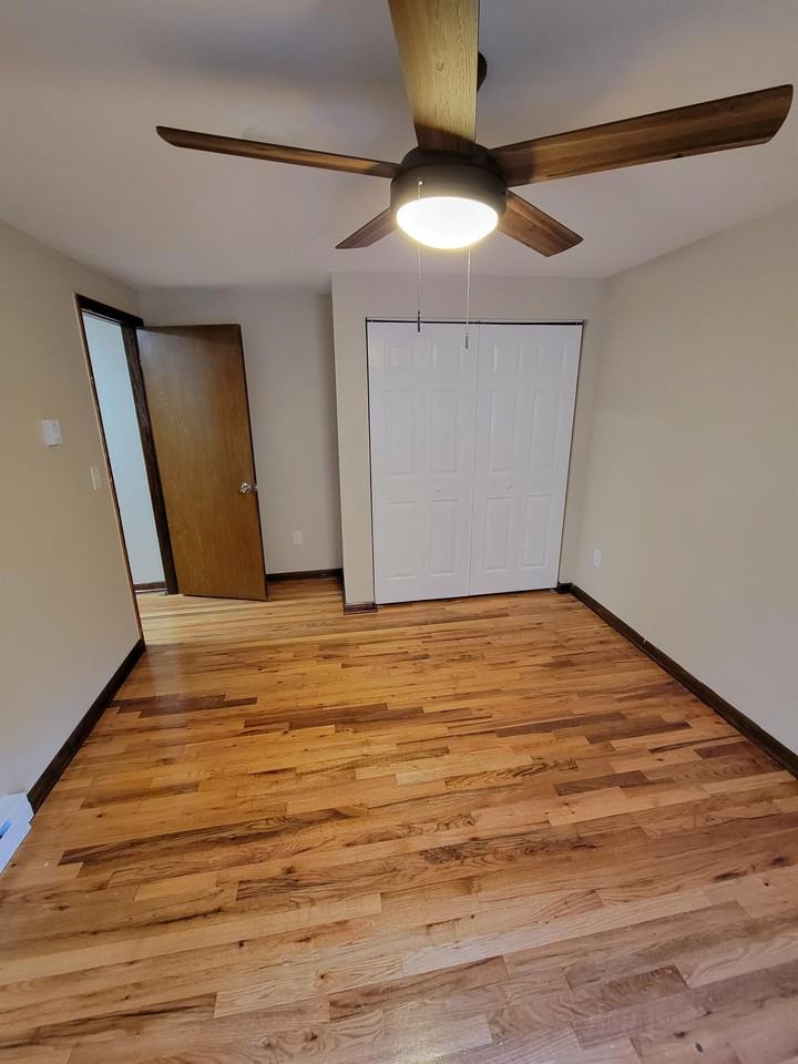 2121 Clayton Avenue - Photo 5 of 11