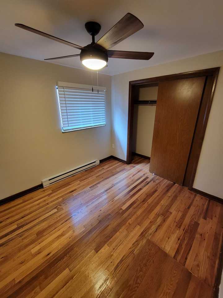 2121 Clayton Avenue - Photo 6 of 11